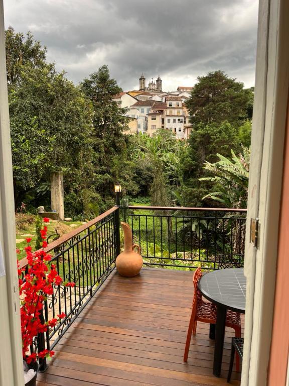 Varanda com vista para as igrejas de Ouro Preto